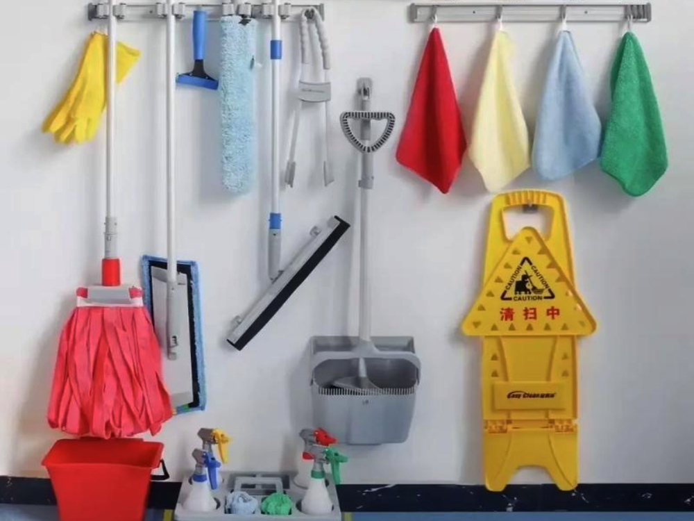 青岛保洁公司工具.jpg